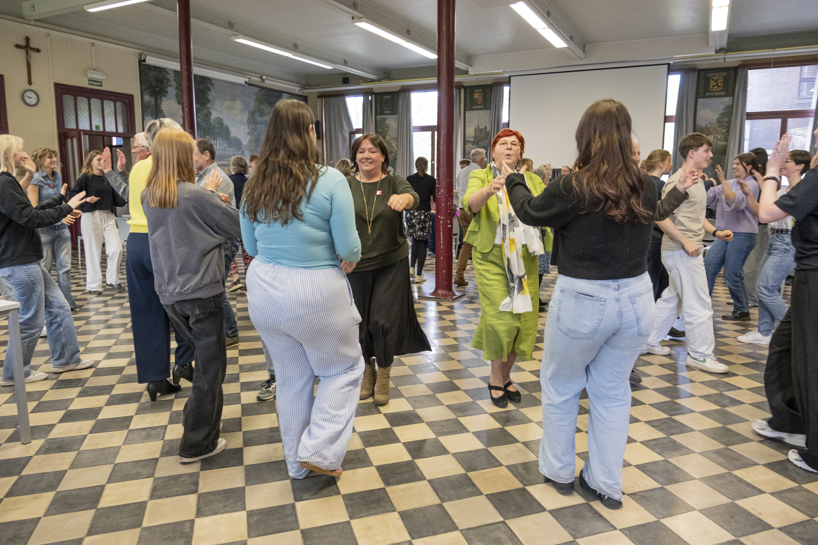 Dansen op 'Bal in de straat' een oud Chirowijsje